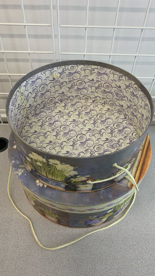 2PC NESTING ROUND FLORAL HAT BOXES.