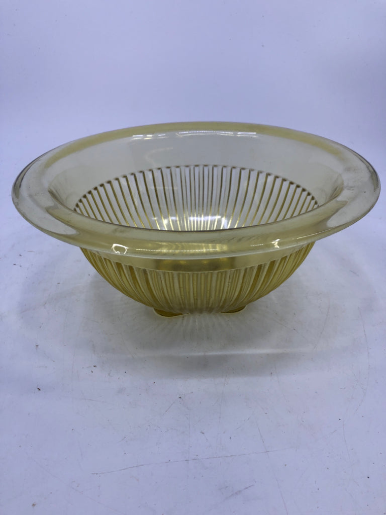 3 VTG YELLOW RIBBED GLASS NESTING BOWLS.