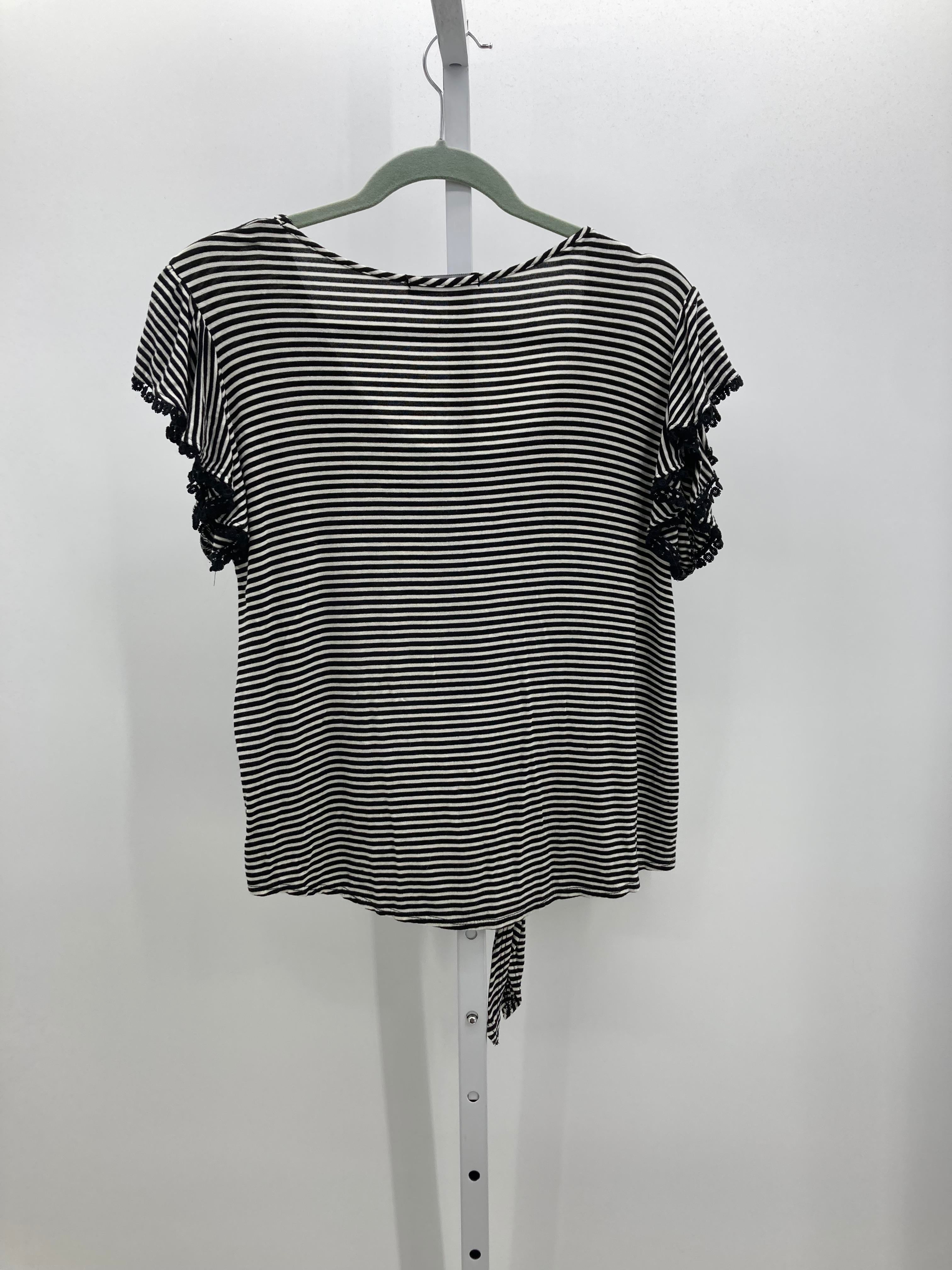Kim & Cami Size Small Misses Short Sleeve Shirt