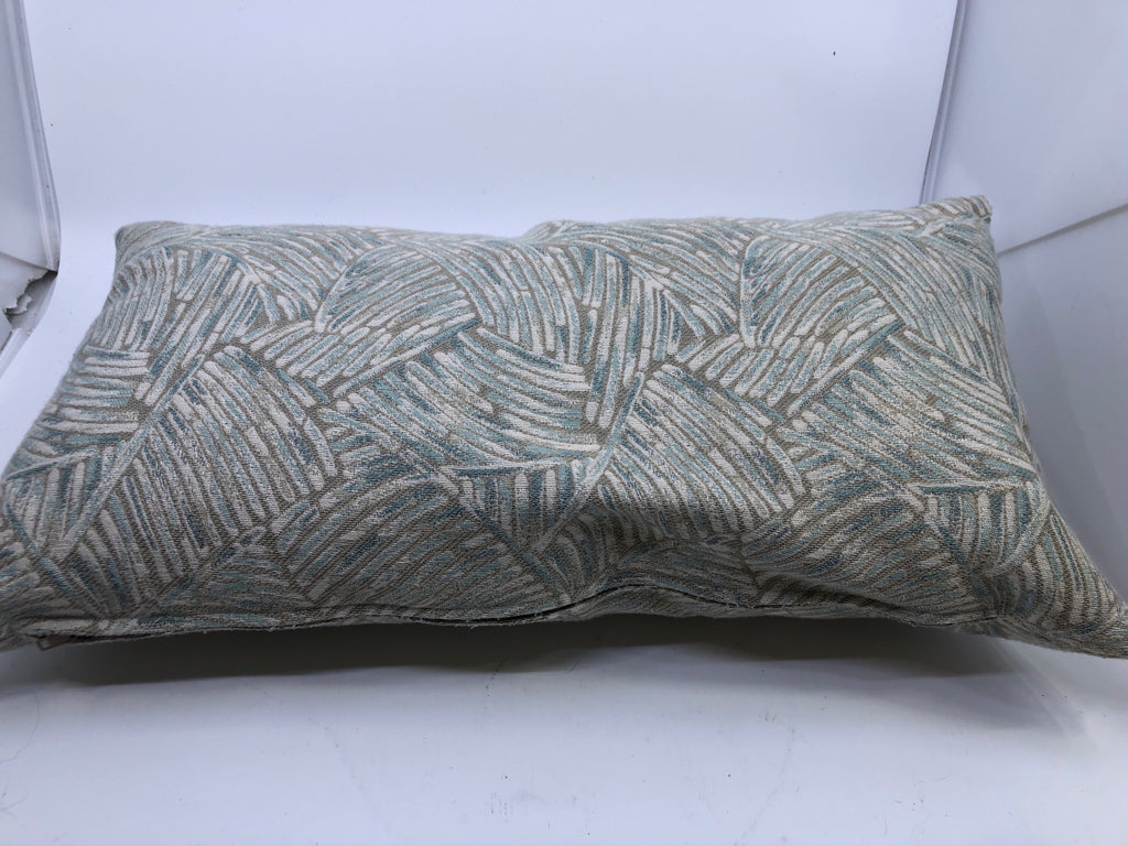 BLUE LINES RECTANGLE PILLOW.