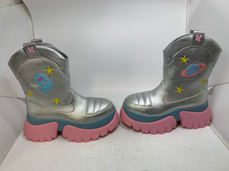 Koi Galaxy Space Platform Boots (Uk-7)- *Gently Used w/ Box