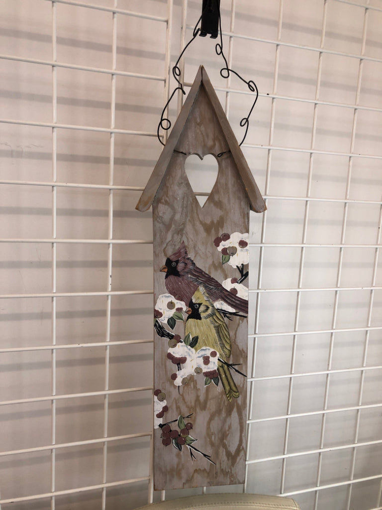 PRIMITIVE CARDINALS ON WOOD WALL HANGING.