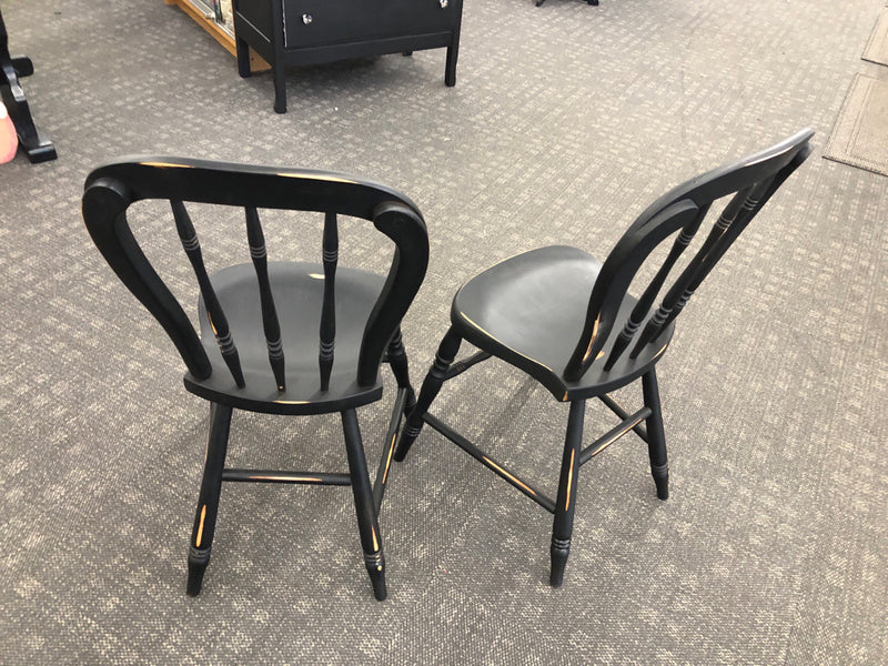 2 VTG BLACK DISTRESSED WOOD CHILDRENS CHAIRS.