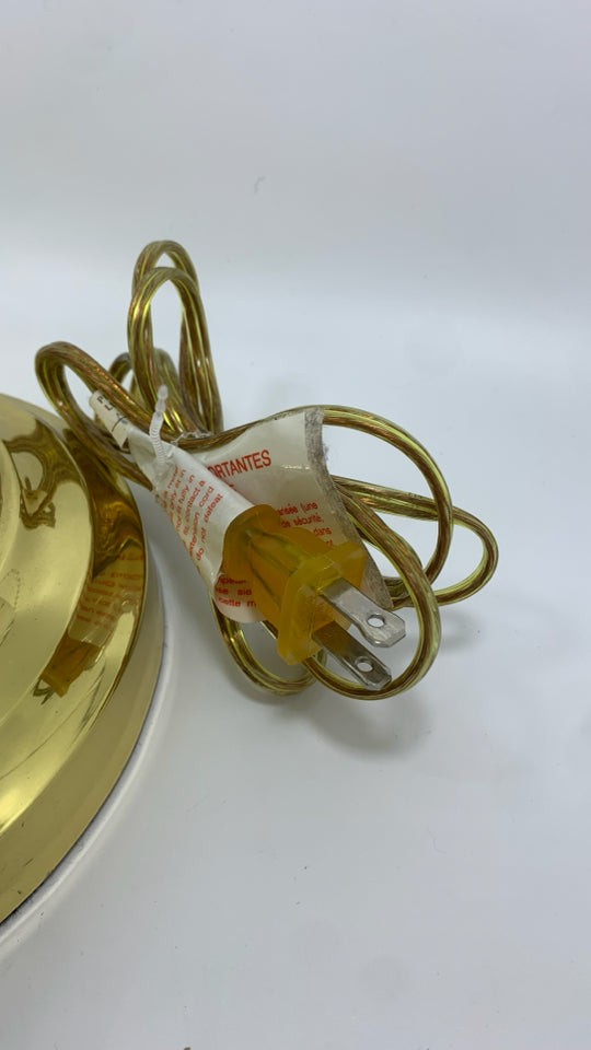 GOLD BANKERS LAMP W/GREEN GLASS SHADE.