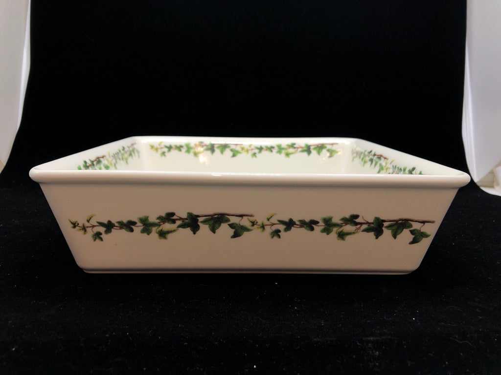 HOLLY & IVY DISH - PORTMEIRION.
