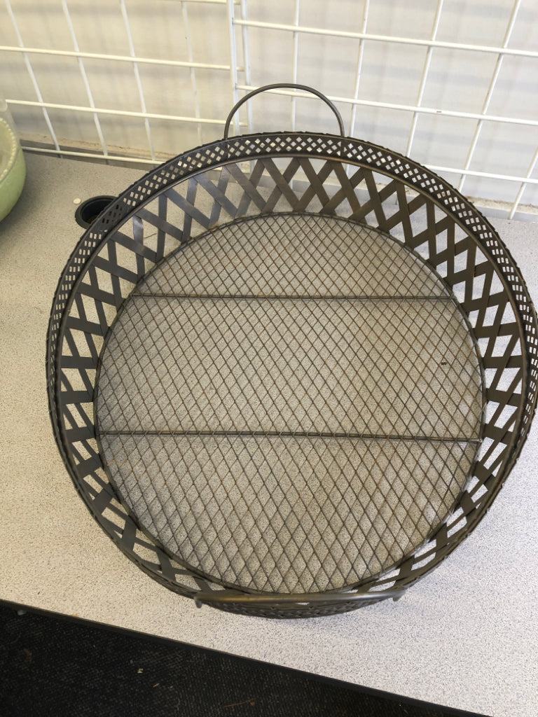 LARGE OVAL METAL BASKET W/ HANDLES.