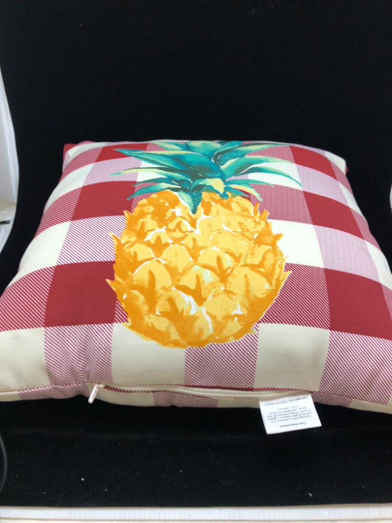 RED CHECKERED PINEAPPLE PILLOW HAMPTON BAY.
