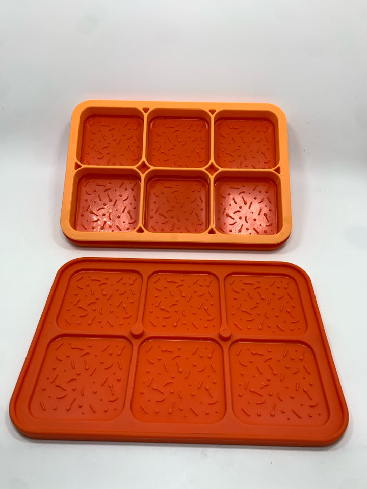 SILICONE ICE CREAM SANDWICH MOLD.