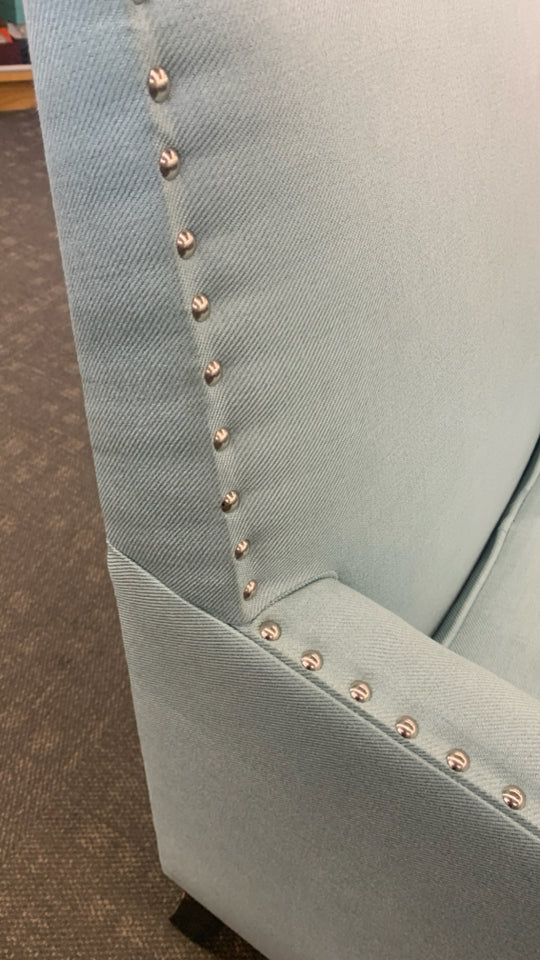 UPHOLSTERED BLUE ACCENT CHAIR.