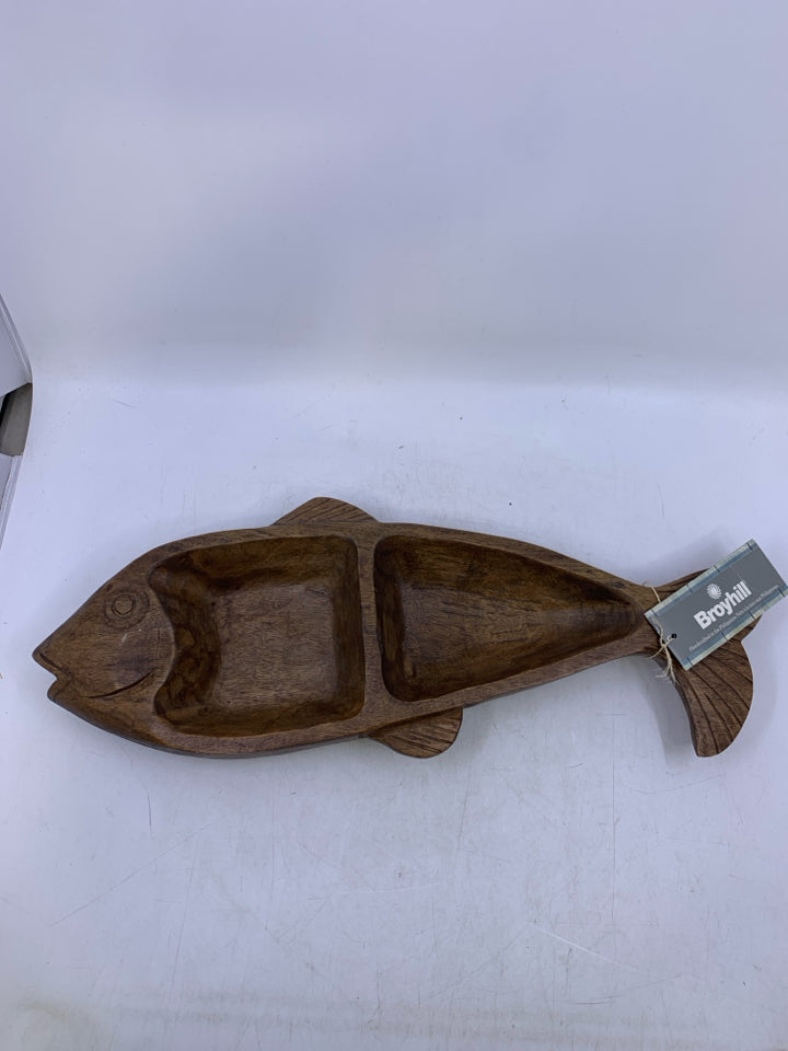 NEW WOOD FISH SHAPED DIVIDED SERVER.