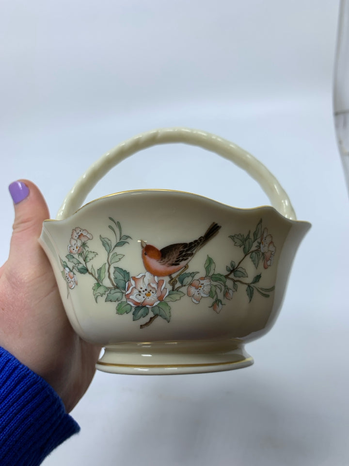 PORCELAIN BASKET W/ BIRD & FLOWERS SERENADE PATTERN.