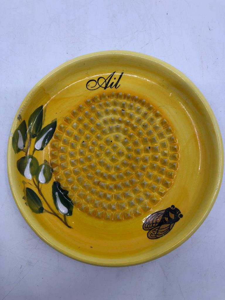 YELLOW W GREEN LEAVES GARLIC GRATER.