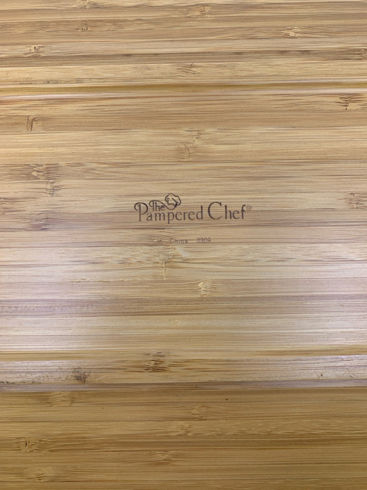 BAMBOO RECTANGLE SERVING TRAY.