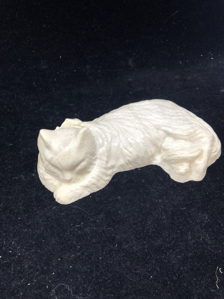 WHITE HEAVY CAT LAYING DOWN FIGURE.