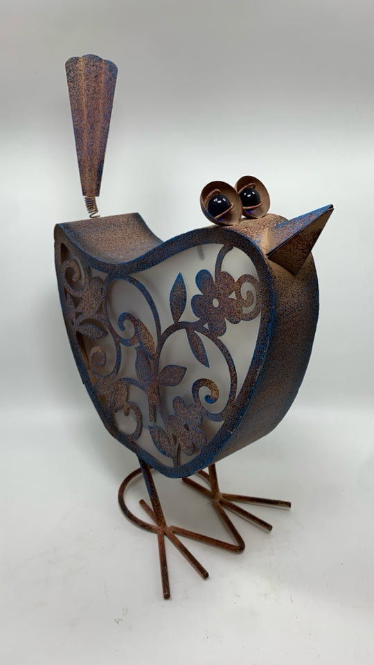 METAL CHICKEN SOLAR LIGHT.