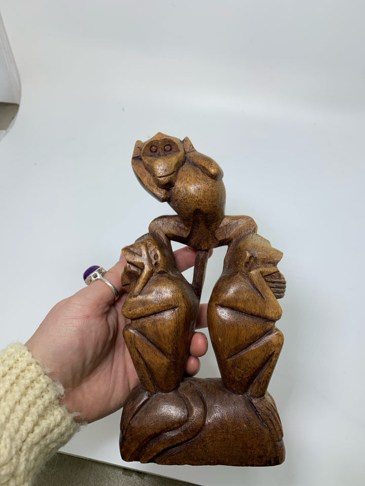 WOOD CARVED LIGHT WEIGHT SPEAK/SEE/EAR NO EVIL MONKEYS.