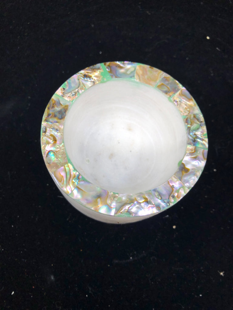 SMALL WHITE MARBLE MORTAR & PESTLE W/ IRIDESCENT SHELL RIM.