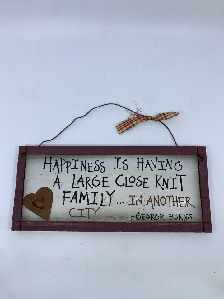 HAPPINESS IS LARGE FAMILY PRIMITIVE SIGN.