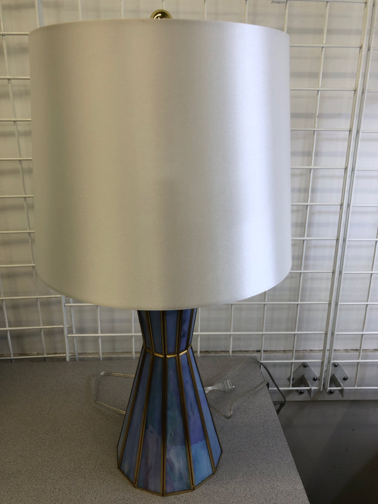 PEARLESCENT BLUE BASE LAMP W/WHITE SILK SHADE.
