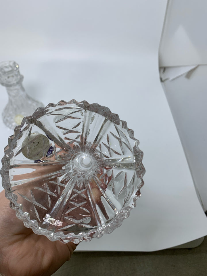 2 FOOTED CRYSTAL TAPERED CANDLE HOLDERS.
