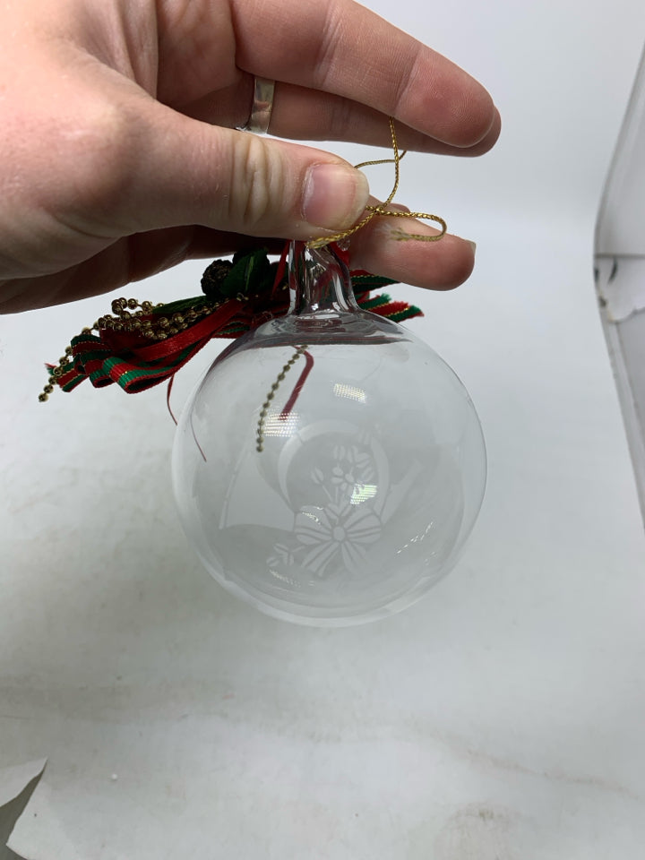 PRINCESS HOUSE GLASS BULB W/ ETCHED TRUMPET ORNAMENT.