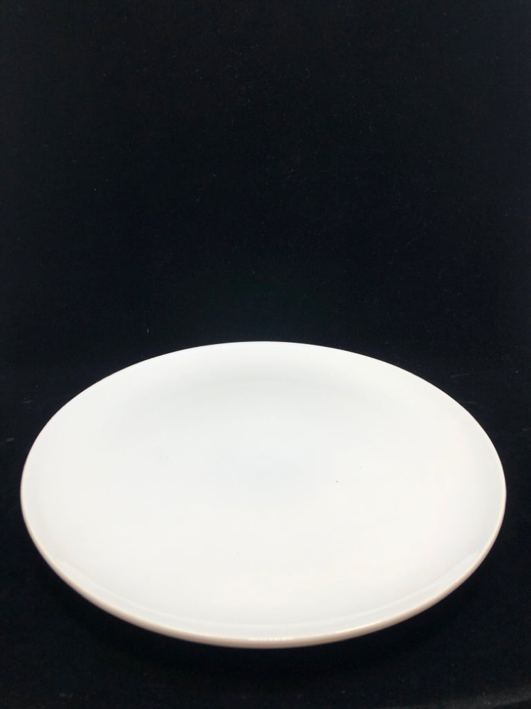 ROUND WHITE SERVING PLATTER.