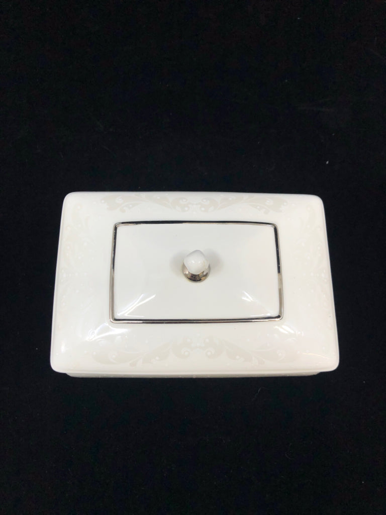 LENOX OPAL INNOCENCE PORCELAIN TRINKET/JEWELRY BOX.