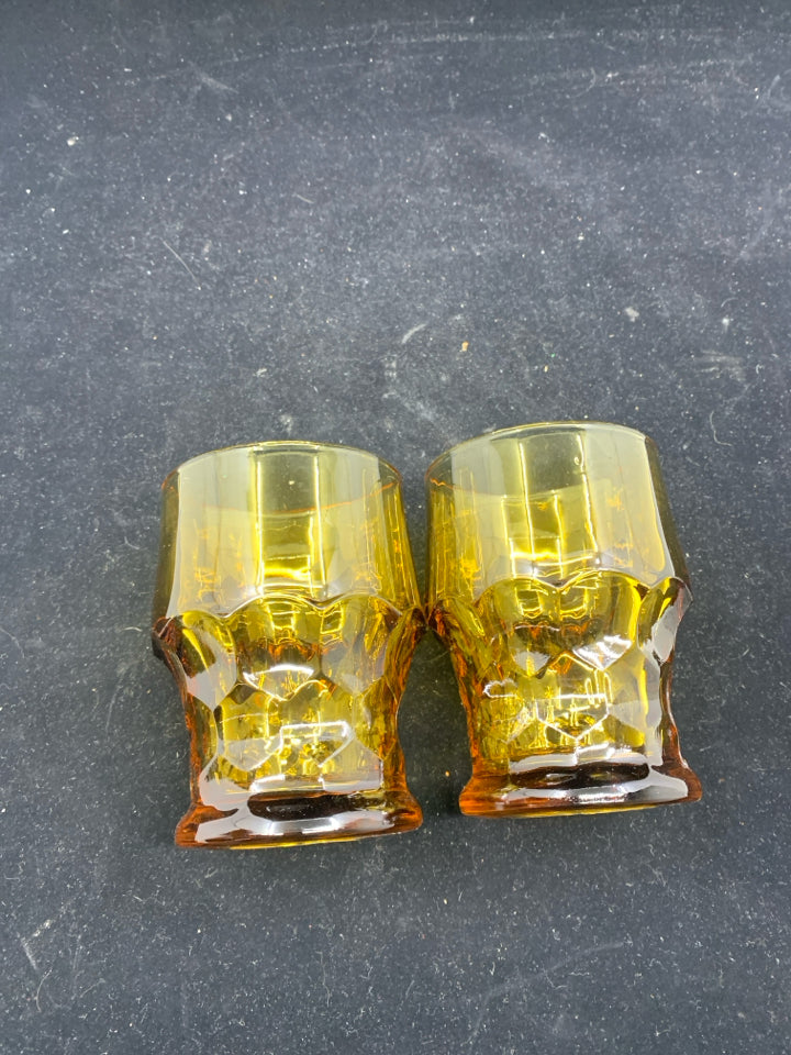 2 AMBER GLASS WATER GLASSES.