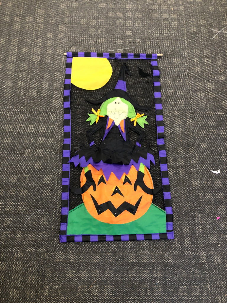 LIGHT UP MESH WITCH FLAG.