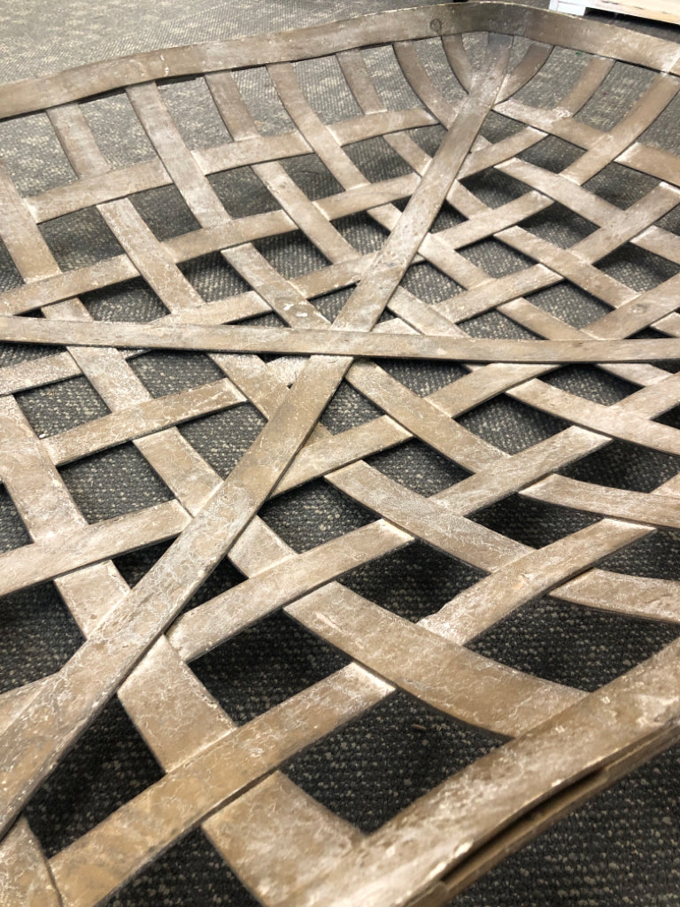 JUMBO RUSTIC LATTICE TOBACCO BASKET DECOR.