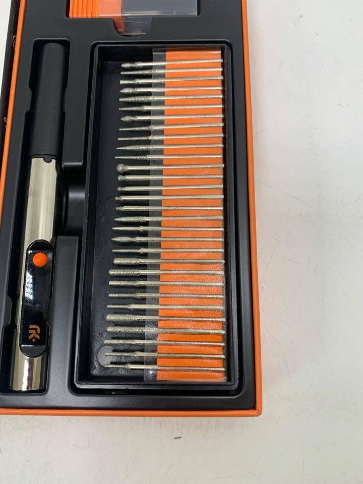 NIB RESPARKED CUSTOMIZER ENGRAVING PEN W/ 30 BITS CORDLESS PORTABLE TOOL.