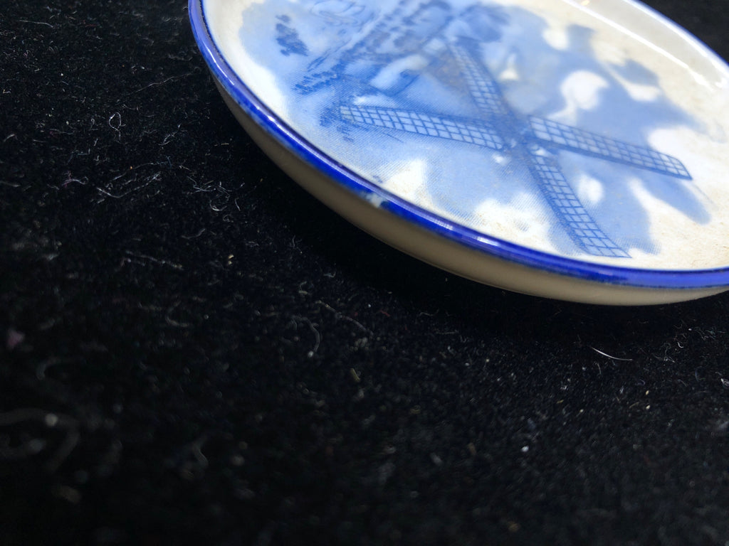 BLUE AND WHITE MINI TEA SET.