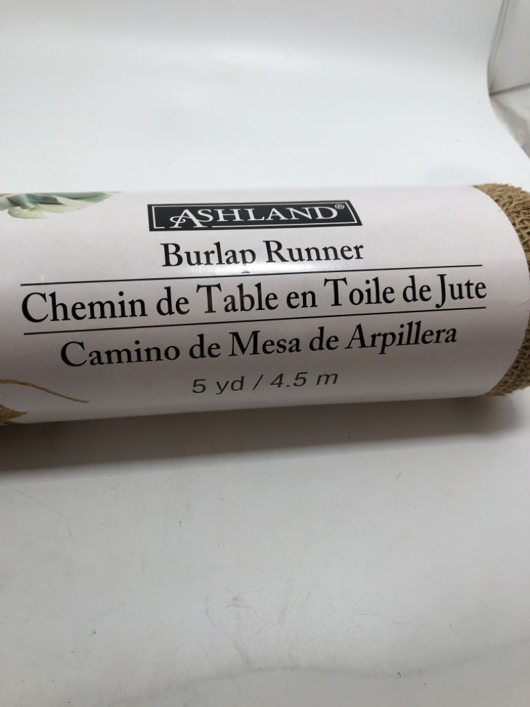NIP BURLAP RUNNER.
