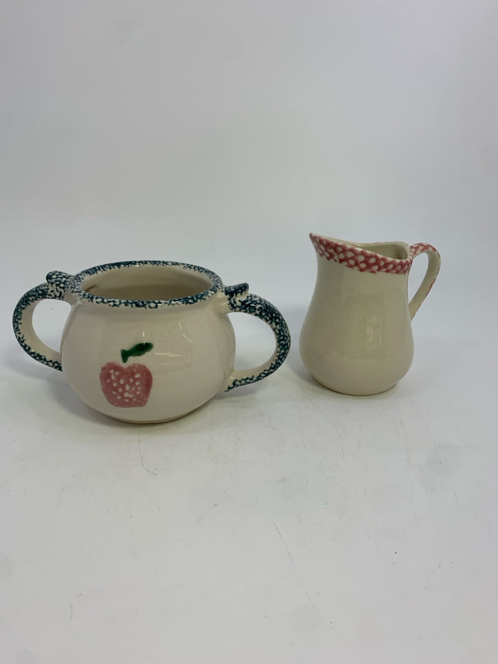 APPLE SUGAR/CREAMER SET.