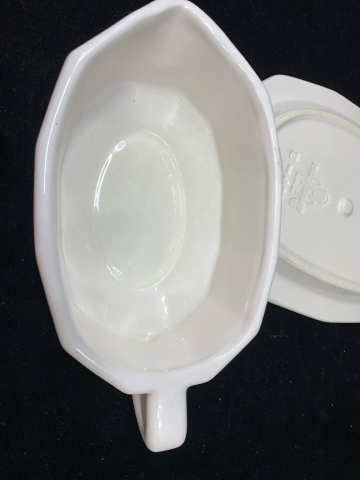 2PC PFALTZGRAFF GRAVY BOAT AND PLATE.