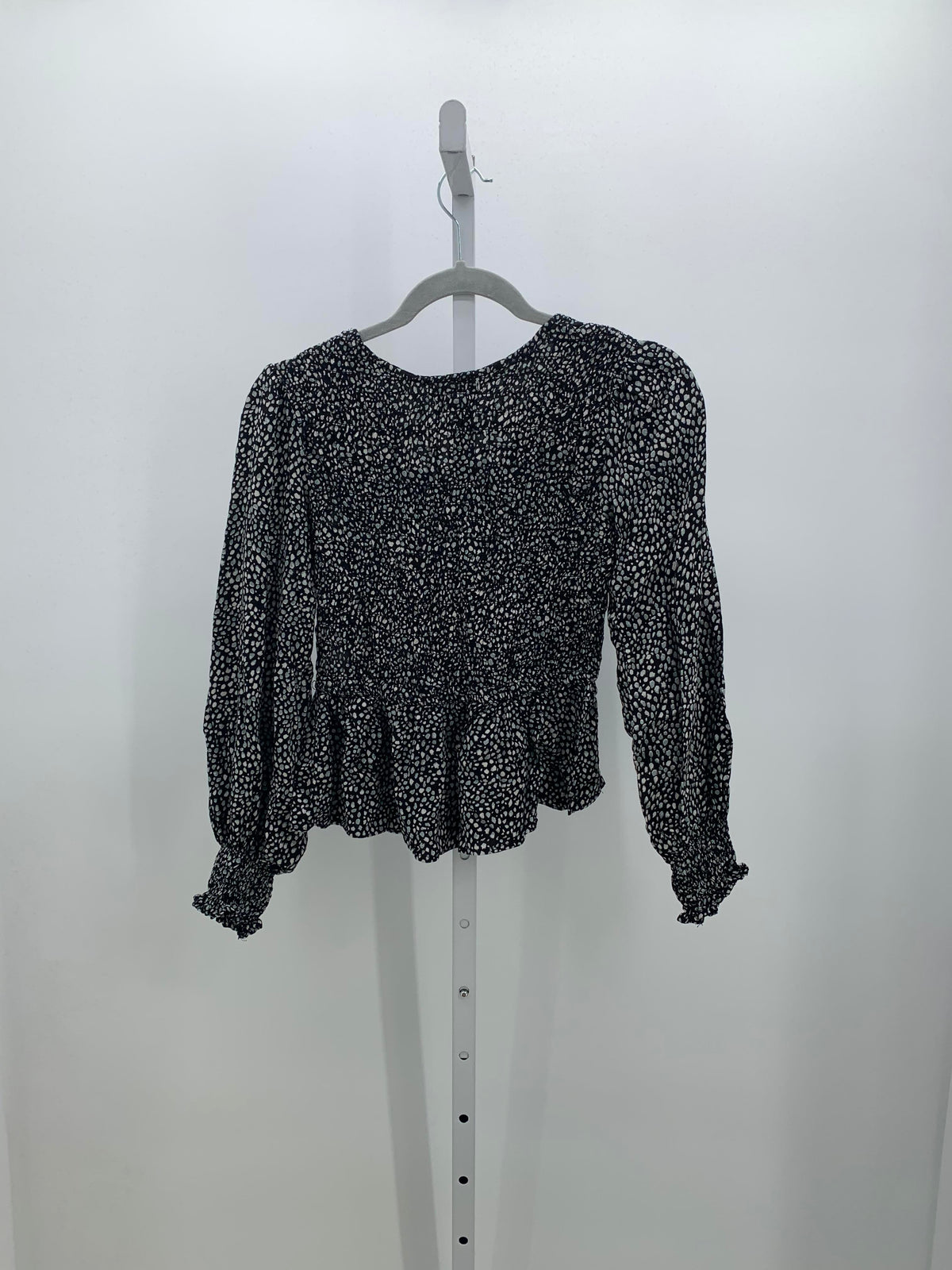 Japna Size Medium Juniors Long Sleeve Shirt