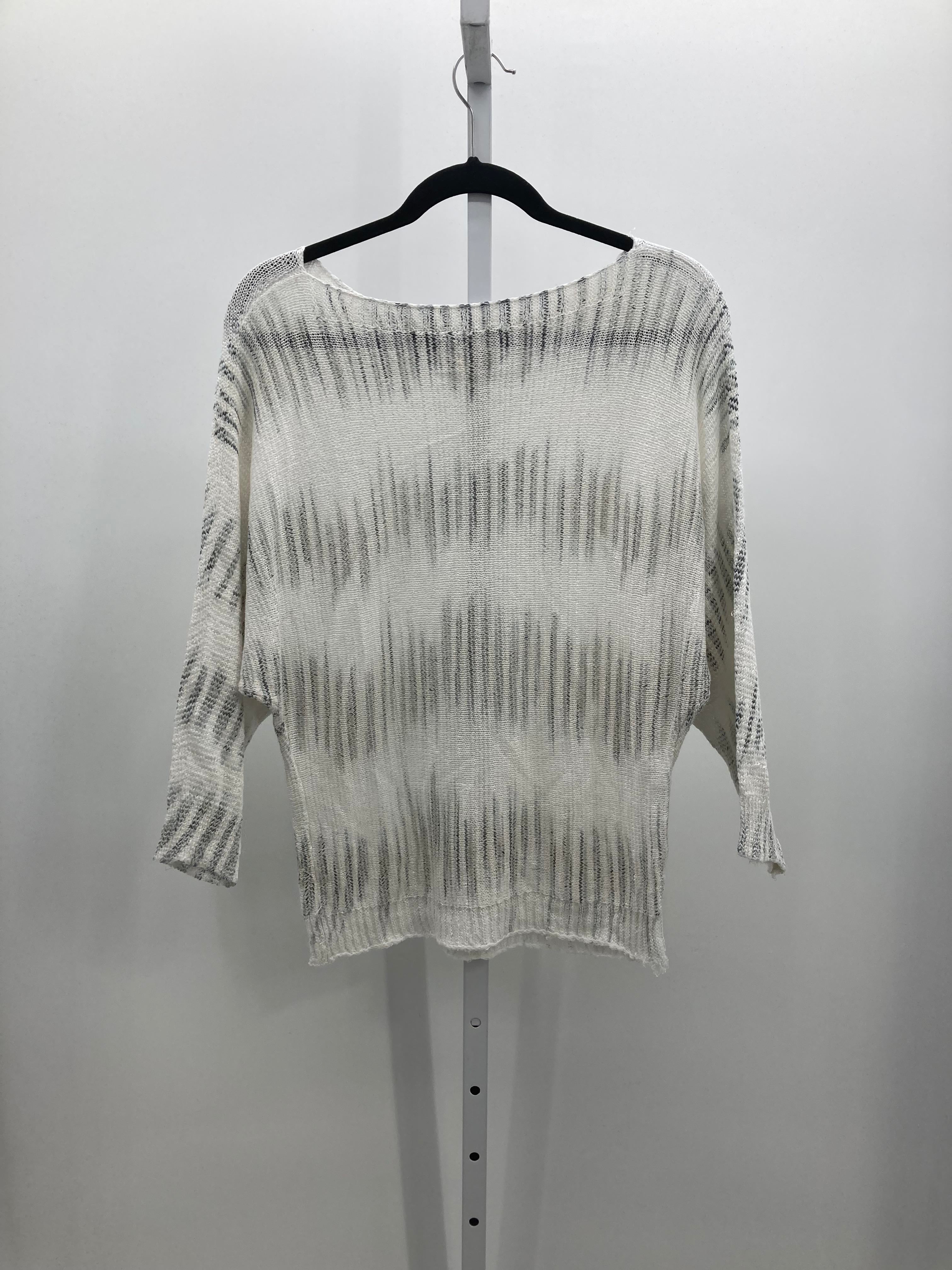 Size Medium Misses 3/4 Sleeve Sweater