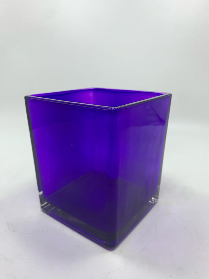 SQUARE PURPLE GLASS VASE.