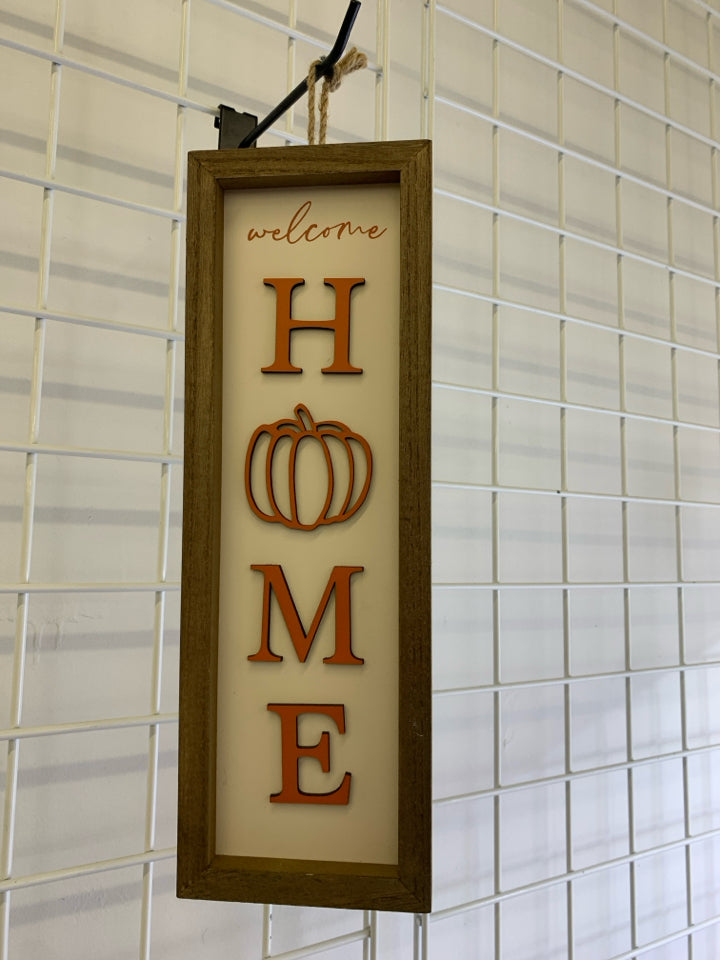 WELCOME HOME PUMPKIN WOOD WALL HANGING.