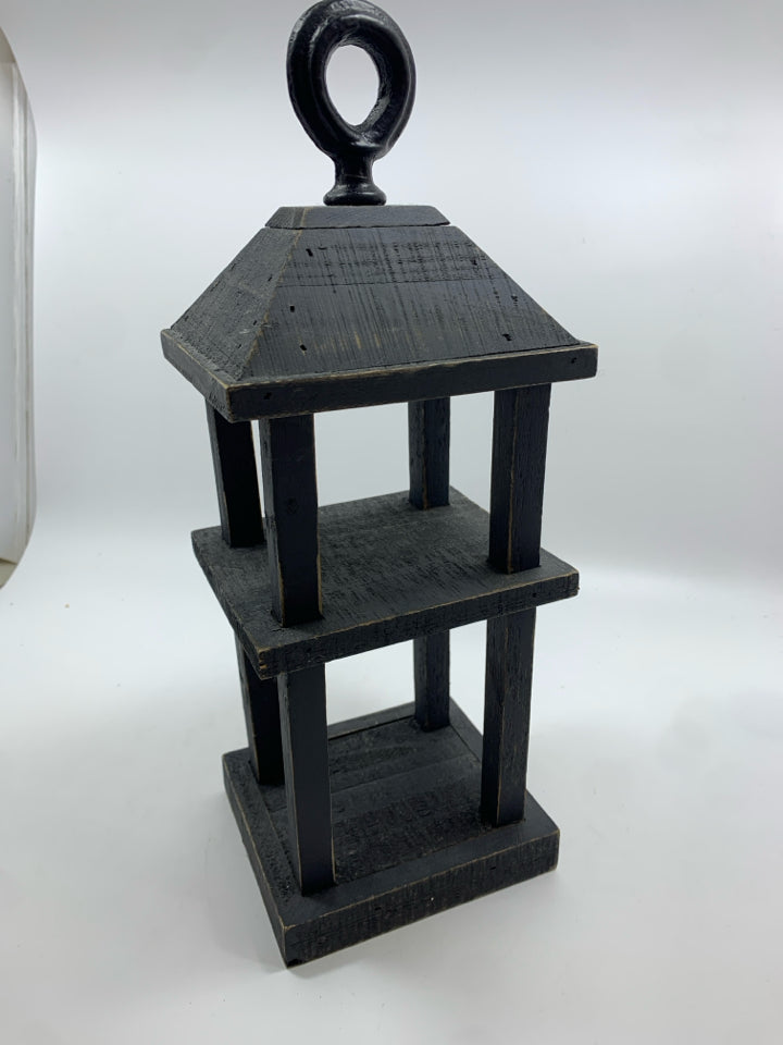 2 TIER WOOD LANTERN SHELF.
