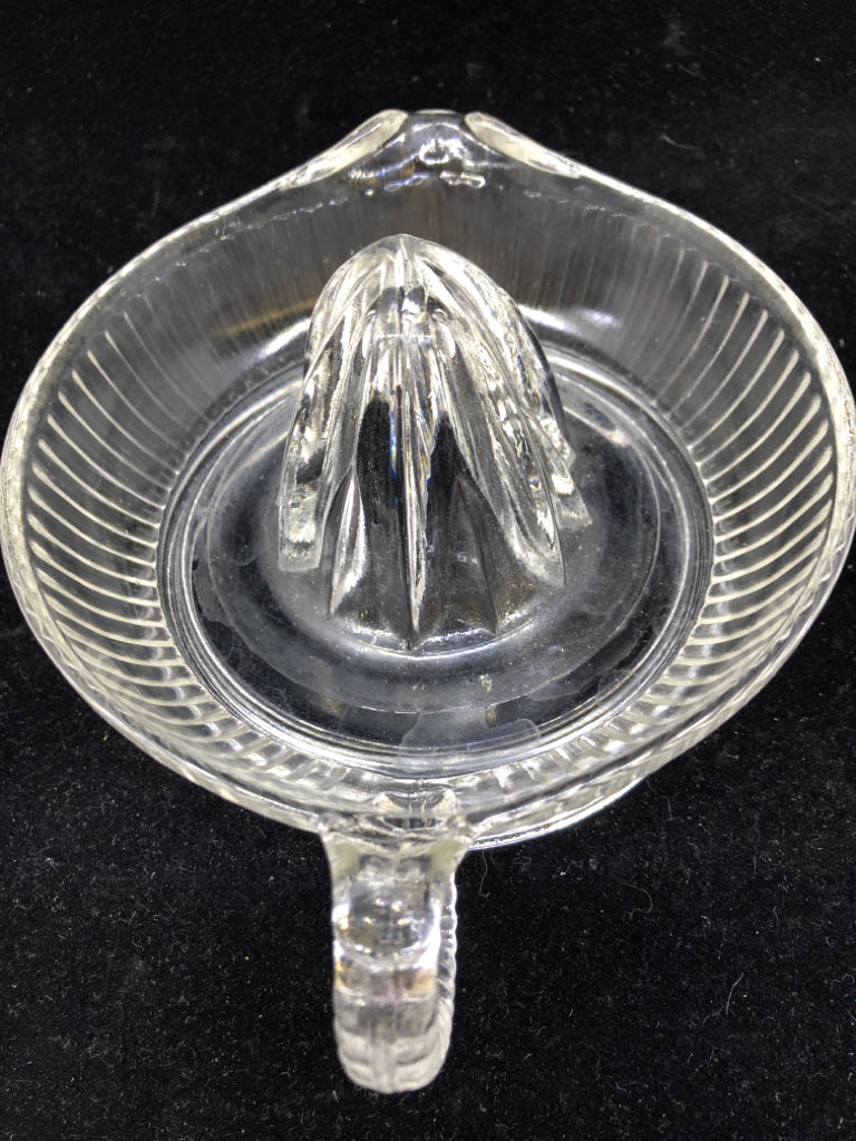 VTG GLASS JUICER WITH HANDLE.