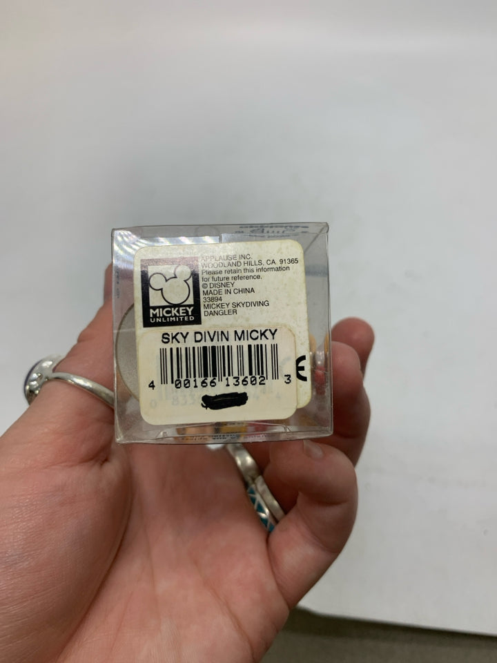 IN PACKAGE MICKEY MOUSE DANGLER.