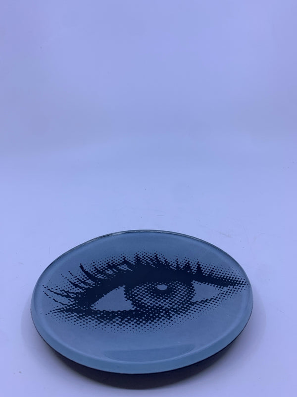 GLASS ROUND EYE CATCH ALL DISH.