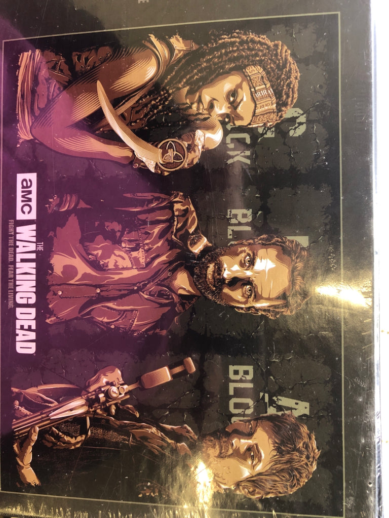 NIB WALKING DEAD PUZZLE.