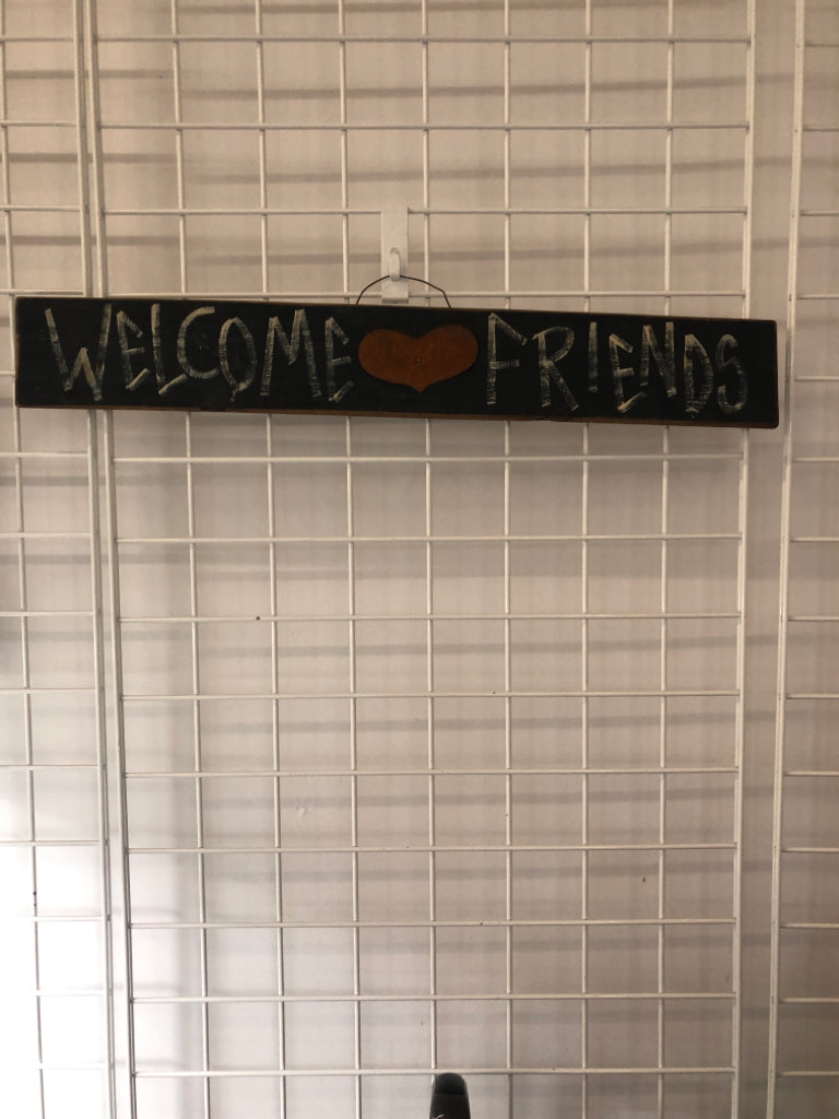 PRIMITIVE "WELCOME FRIENDS" W/ RUST HEART WALL ART.