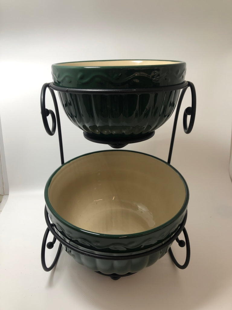 3PC HEAVY GREEN BOWLS IN STACKED DISPLAY.