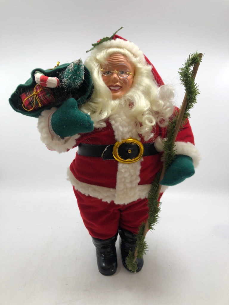 MRS CLAUS W/CHRISTMAS BAG DECOR.