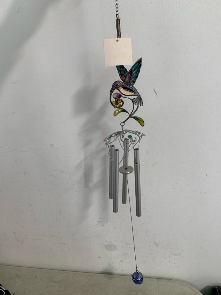 NWT HUMMINGBIRD WINDCHIME.