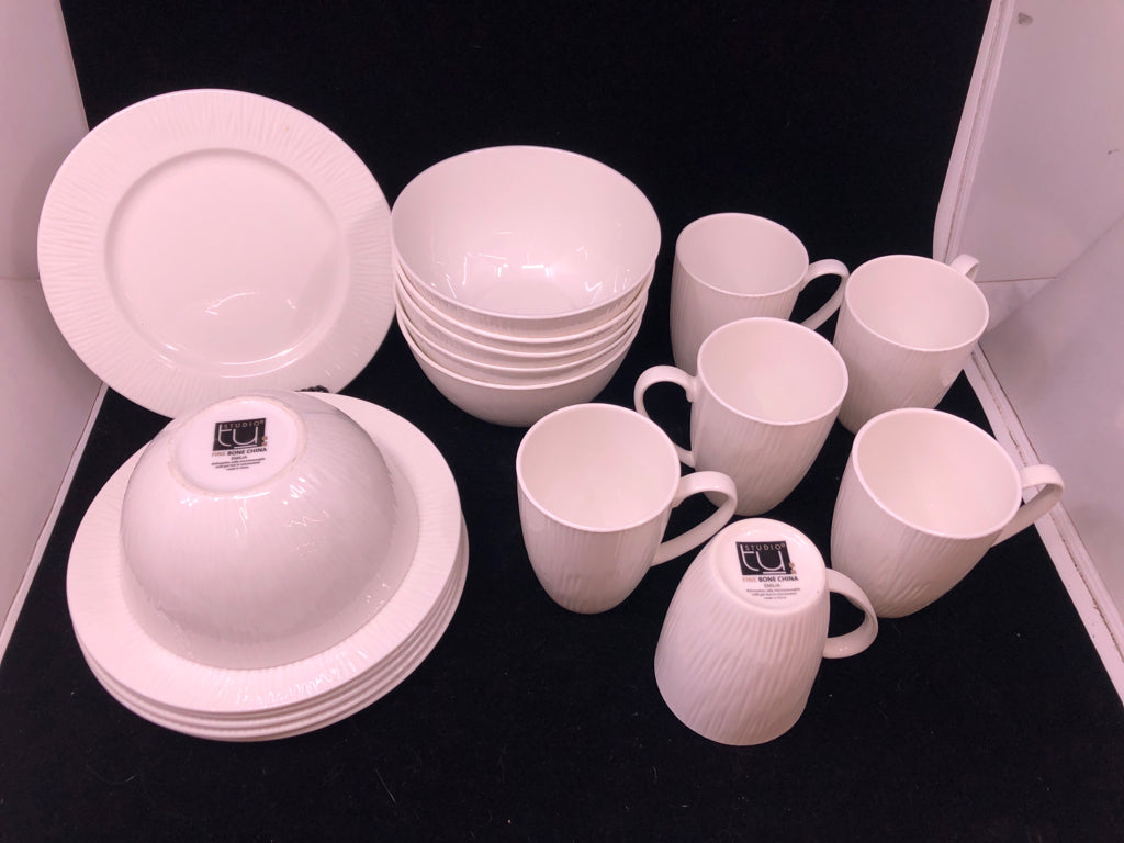 18 PC WHITE BONE CHINA DINNERWARE.
