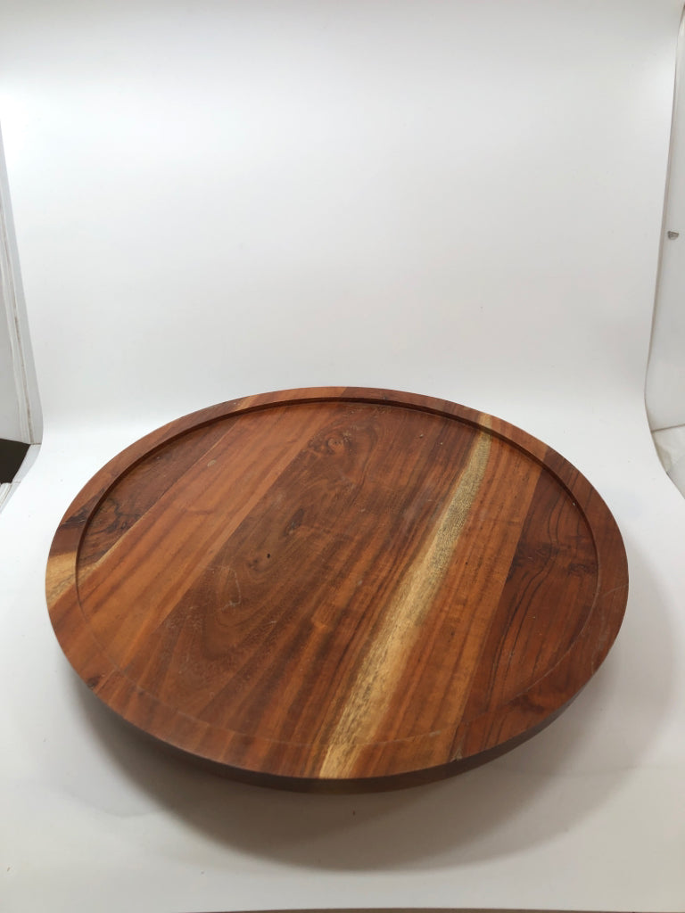 WOODEN LAZY SUSAN.